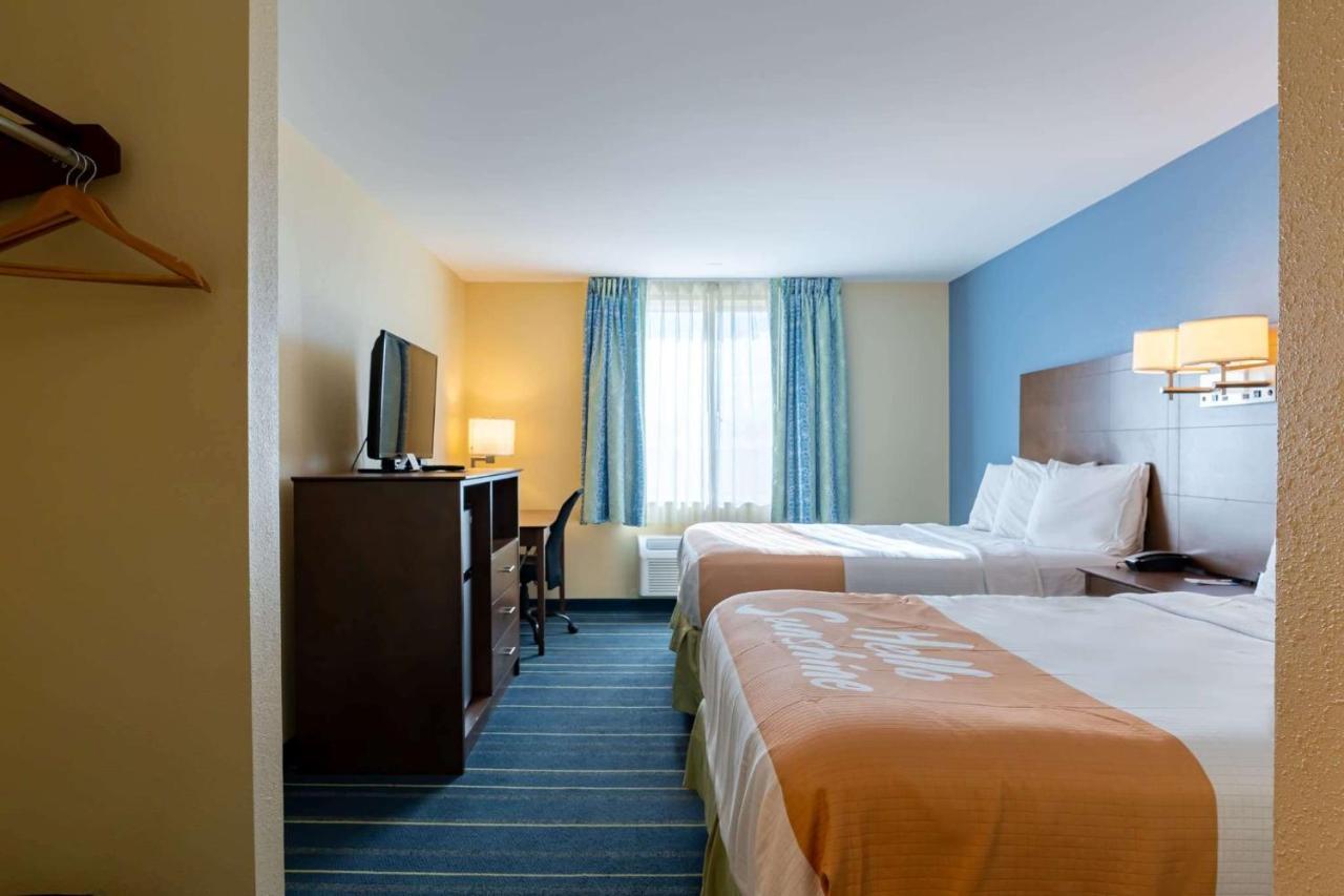 Days Inn By Wyndham Hartford/Closest Downtown Dış mekan fotoğraf