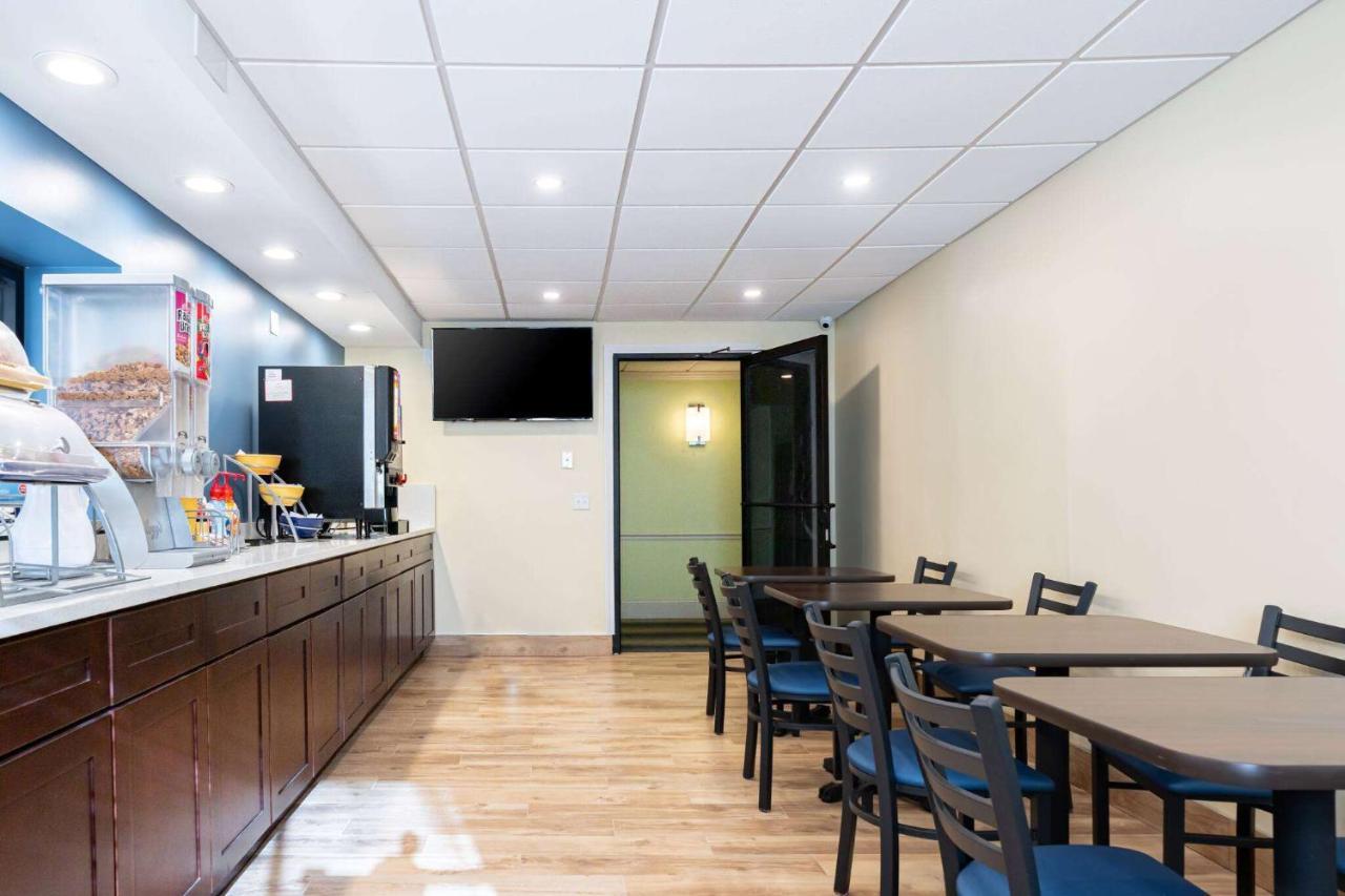 Days Inn By Wyndham Hartford/Closest Downtown Dış mekan fotoğraf