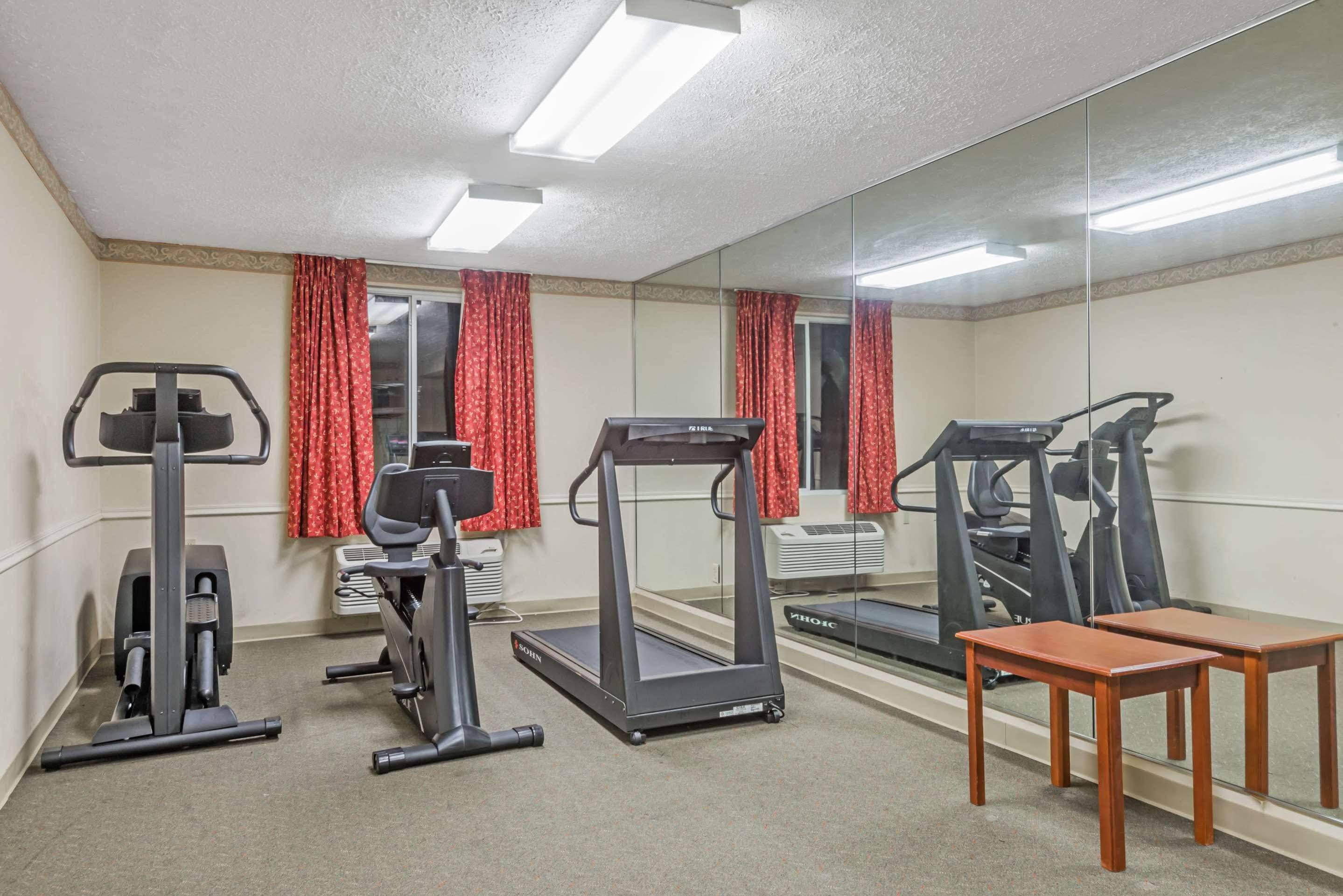 Days Inn By Wyndham Hartford/Closest Downtown Dış mekan fotoğraf