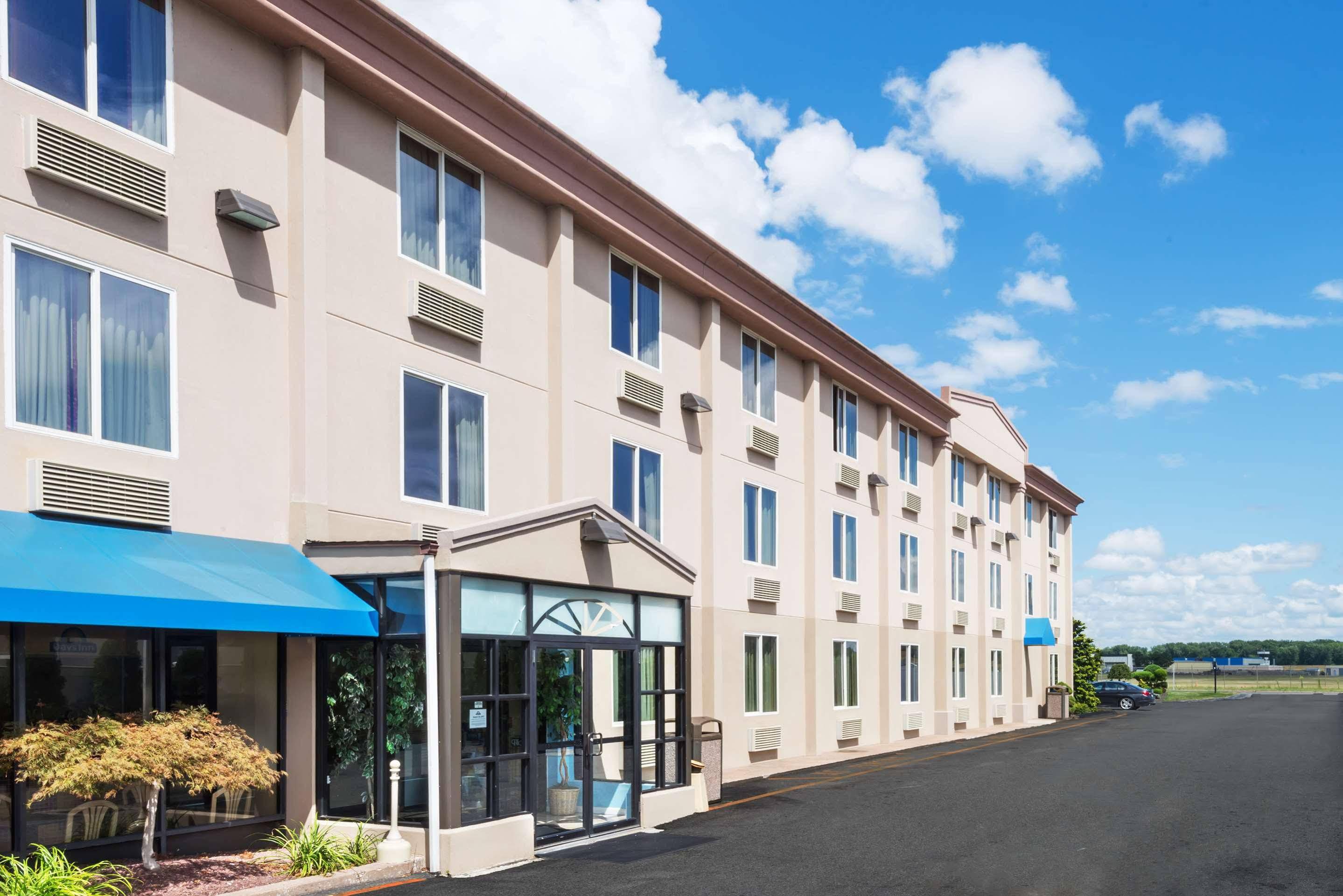 Days Inn By Wyndham Hartford/Closest Downtown Dış mekan fotoğraf